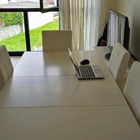 Apartamento Amplio En Urbanizacion Con Piscina. Apartment